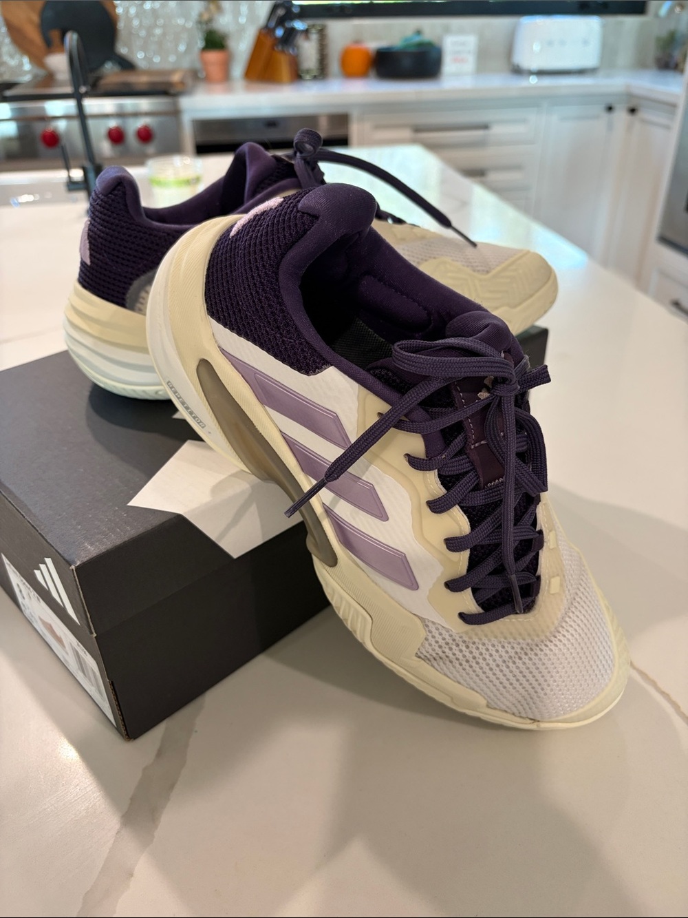 Adidas Repetitor Court Shoes Size 8 in Purple and White